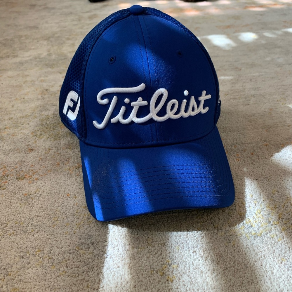 blue titleist hat
